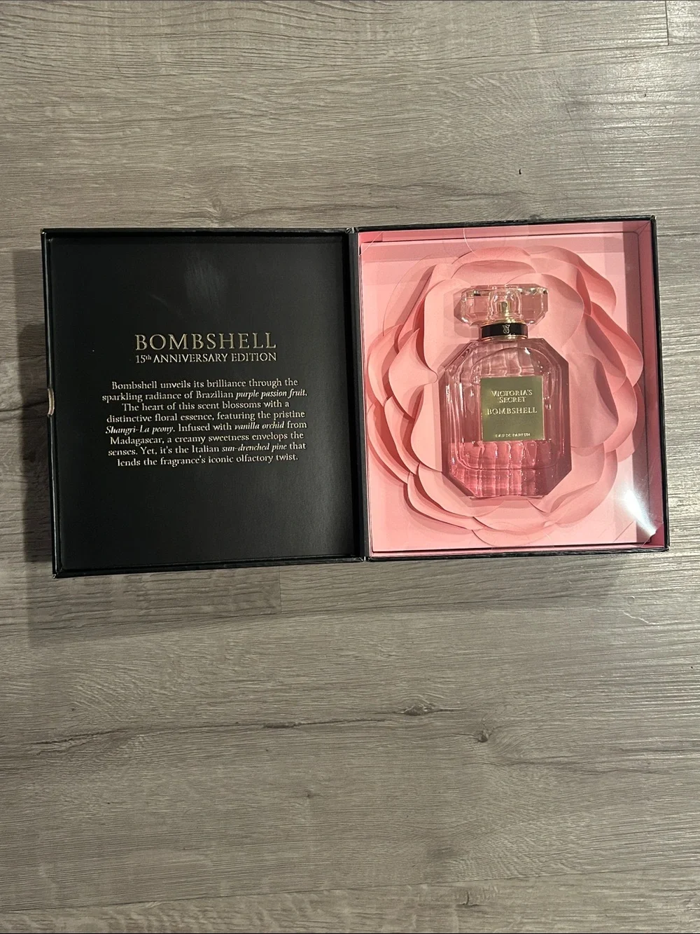 VICTORIA'S SECRET BOMBSHELL 15th ANNIVERSARY EDITION